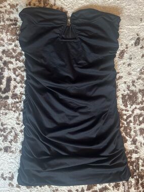 Elegant Strapless Black Ruched Cocktail Dress